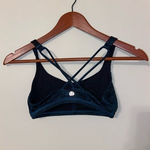 Lululemon sports bra bundle